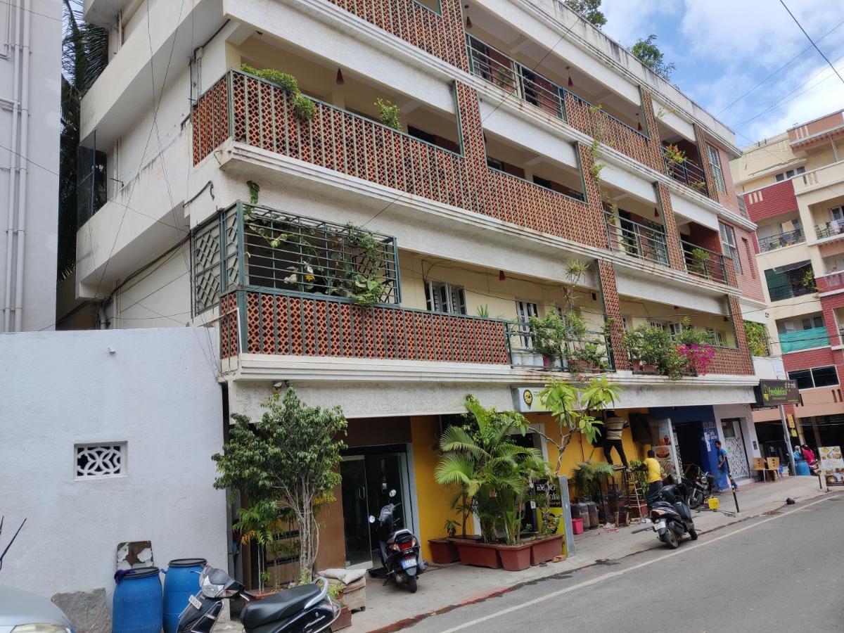 Fernandes Complex Hotel Bangalore Exterior foto
