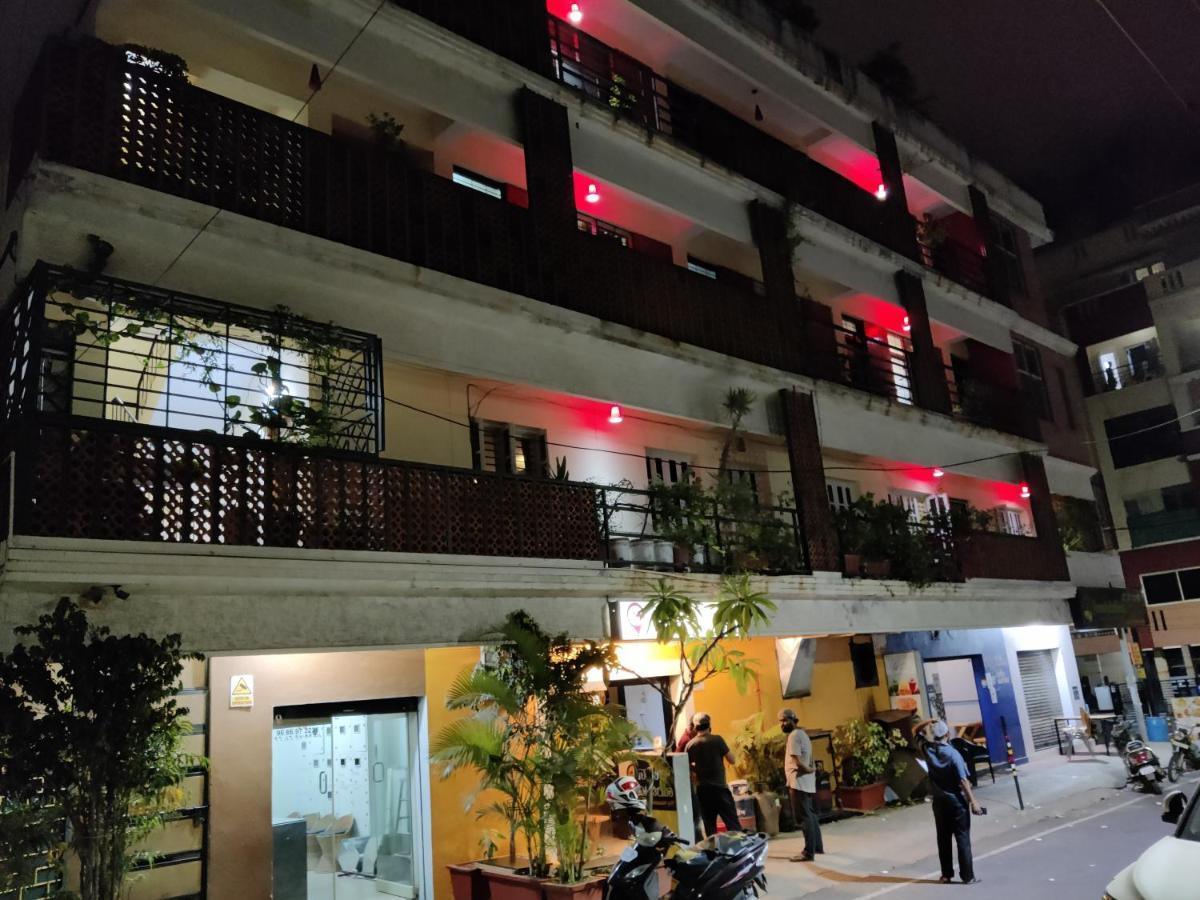Fernandes Complex Hotel Bangalore Exterior foto